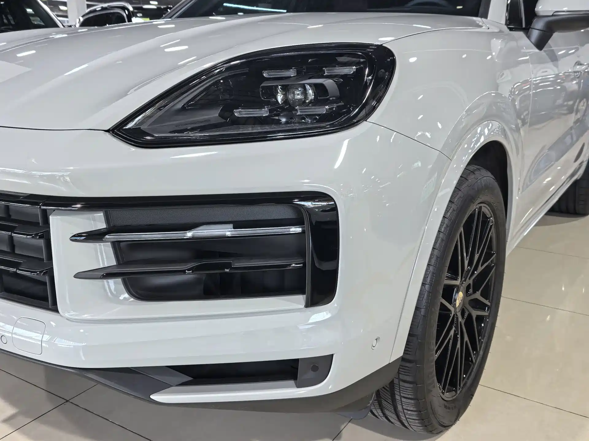 Photo 17 - Porsche Cayenne