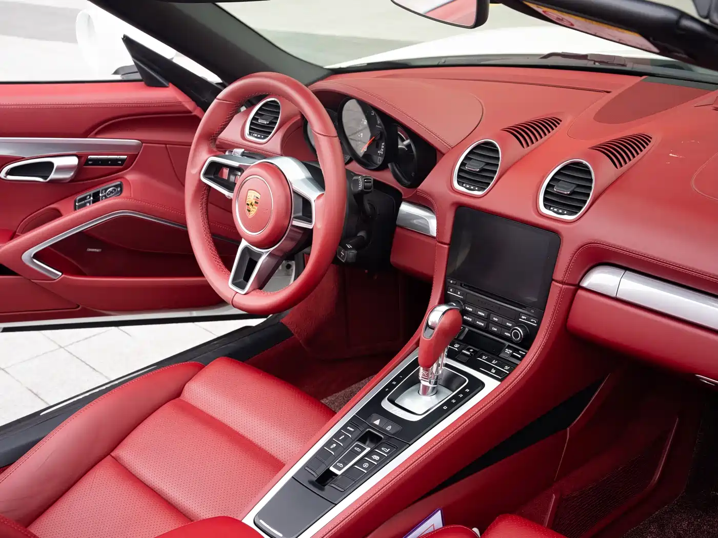 Porsche 718 2019 Boxster T 2.0T фото 5