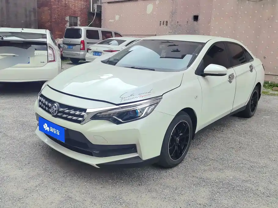 Venucia D60 2020 2020 1.6L Entry Manual Comfort Edition