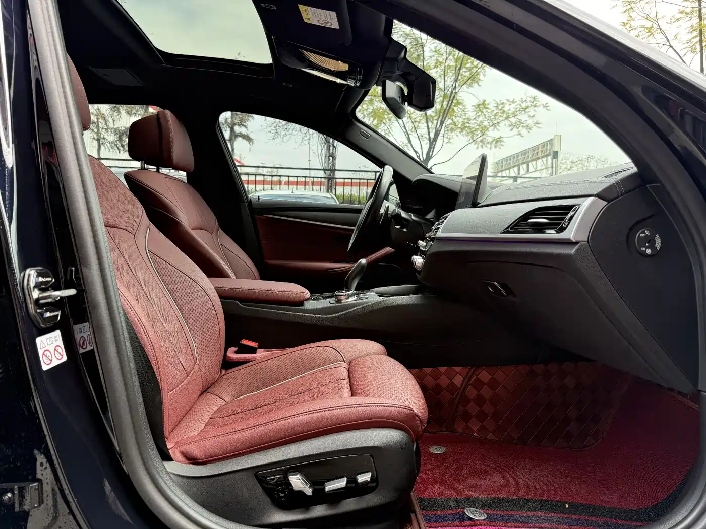 BMW 5 Series 2022 Model Third Facelift 530Li Premium M Sport Package фото 13