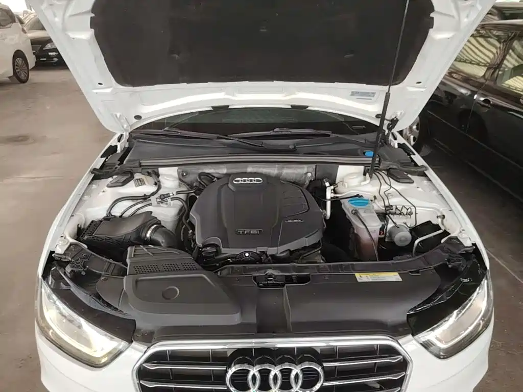 Фото 20 - Audi A4L