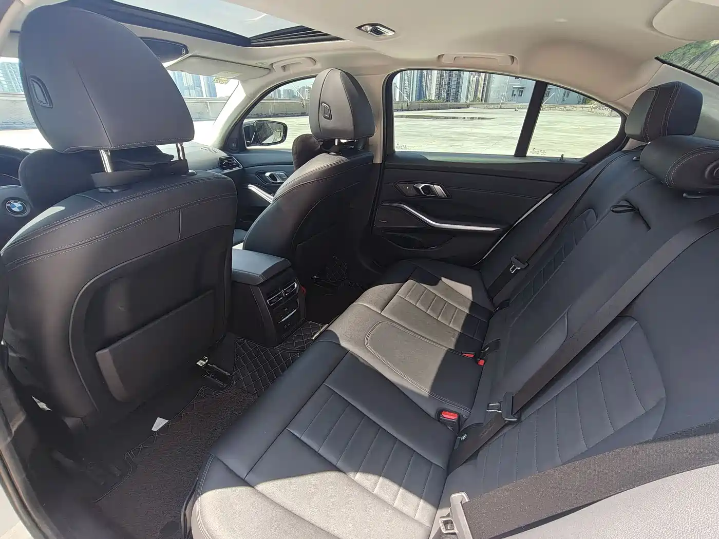 BMW 3 Series 2020 Facelift 325i M Sport Night Edition фото 14