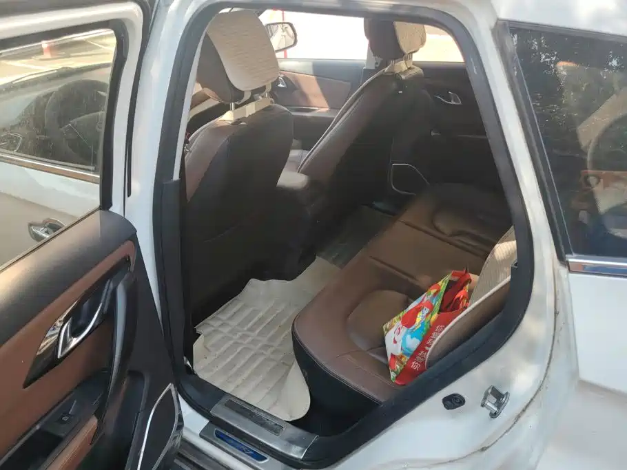 FAW Senya R7 2017 2017 Model 1.6L Automatic Smart