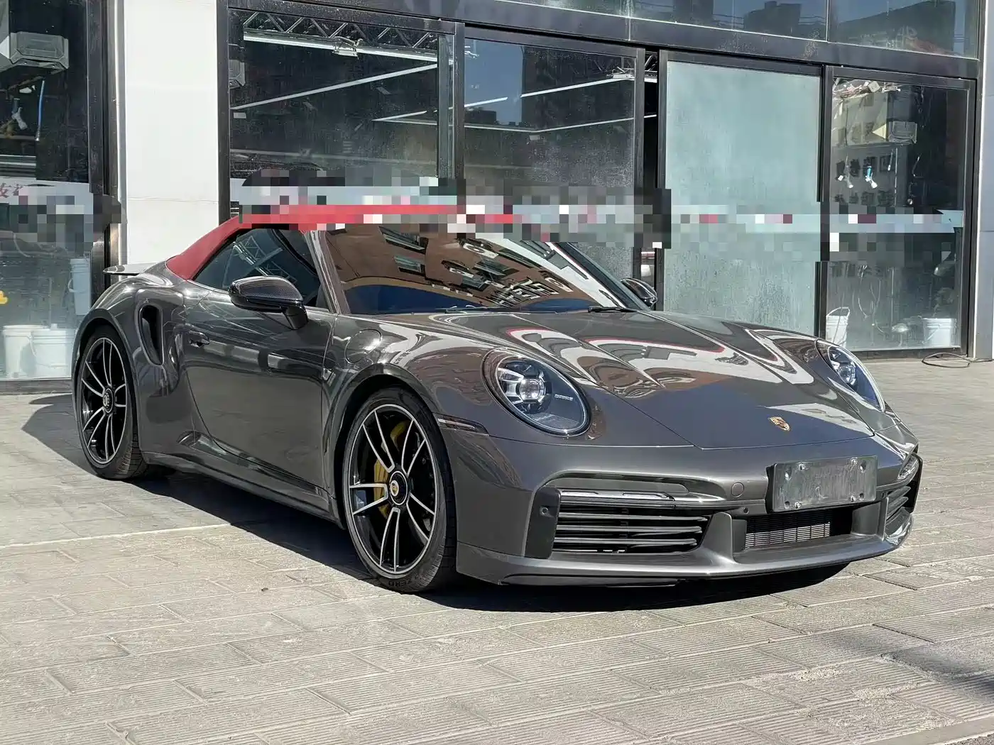 PORSCHE 911