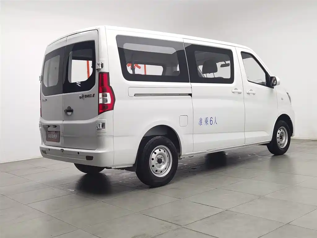 CHANGAN CHANGAN RUIXING EM60