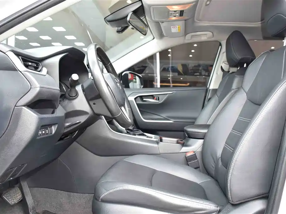 Toyota RAV4 Rongfang 2022 2.0L CVT 2WD Trend Plus Edition фото 5