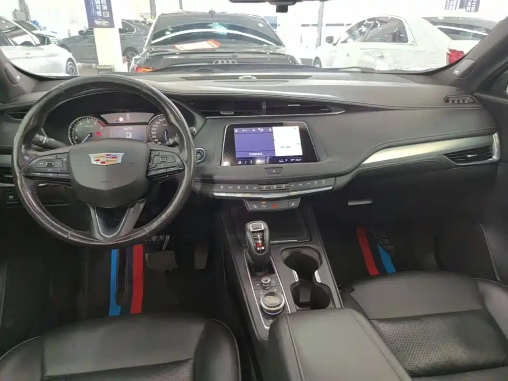 Cadillac XT4 2019 2018 28T FWD Leading Edition