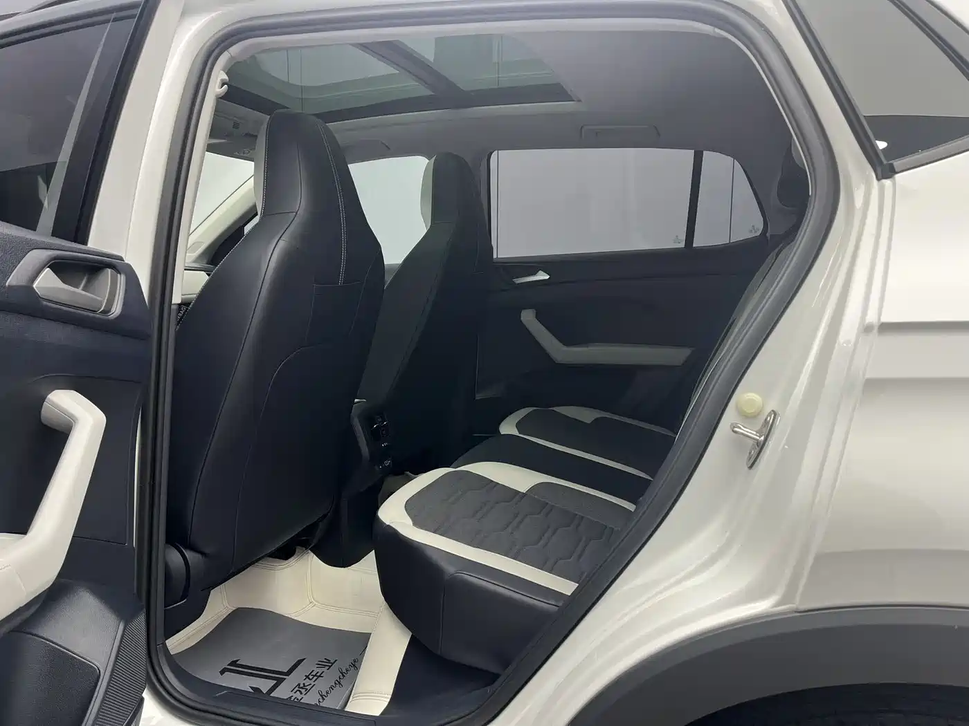 Volkswagen Tharu 2025 New Edge 1.5L Aspiration Edition фото 8