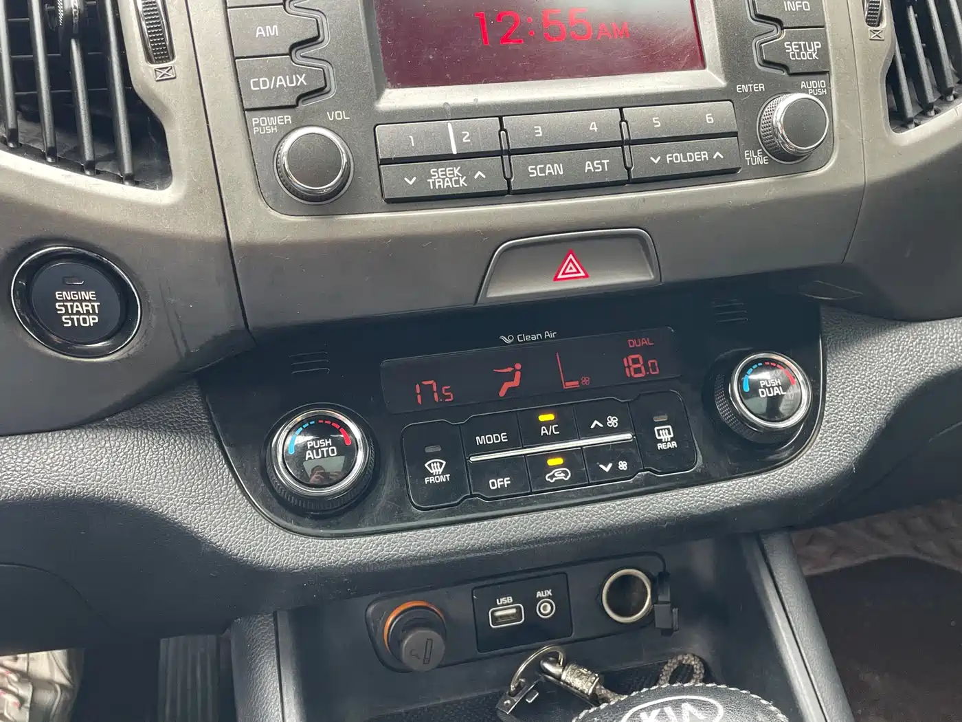 Kia Sportage 2015 2.0L Automatic 2WD DLX фото 10