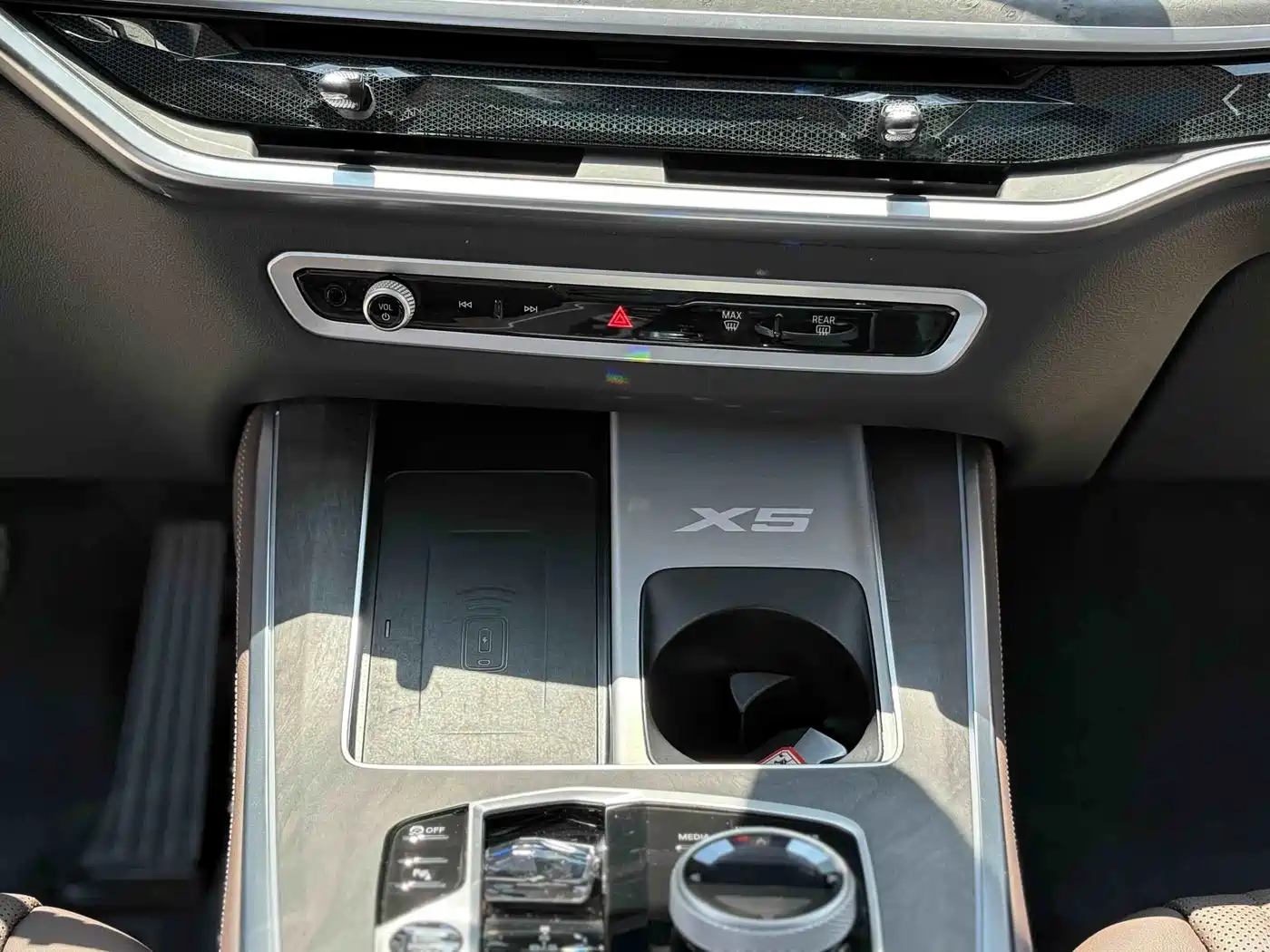 BMW X5 2023 xDrive 30Li Premium M Sport Black Night Package фото 13