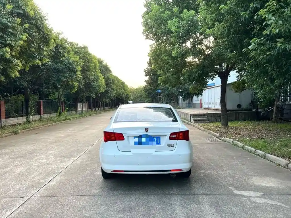 Roewe 350 2016 2015 Model 1.5L Manual Luxury Sunroof Edition