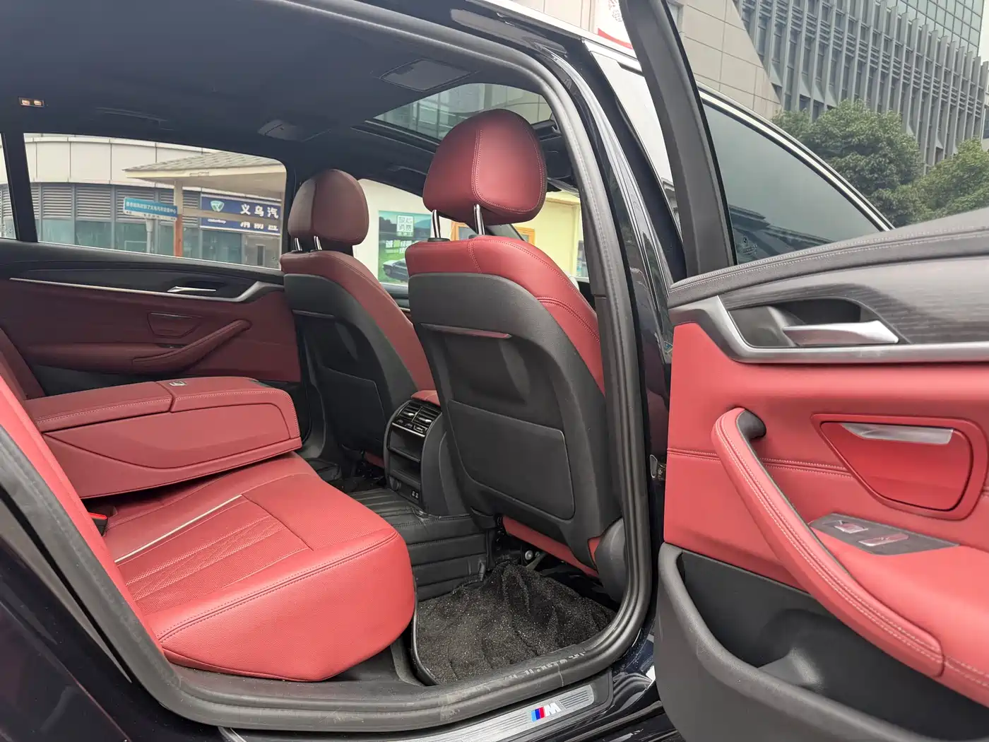BMW 5 Series 2022 530Li Leading M Sport Package фото 14