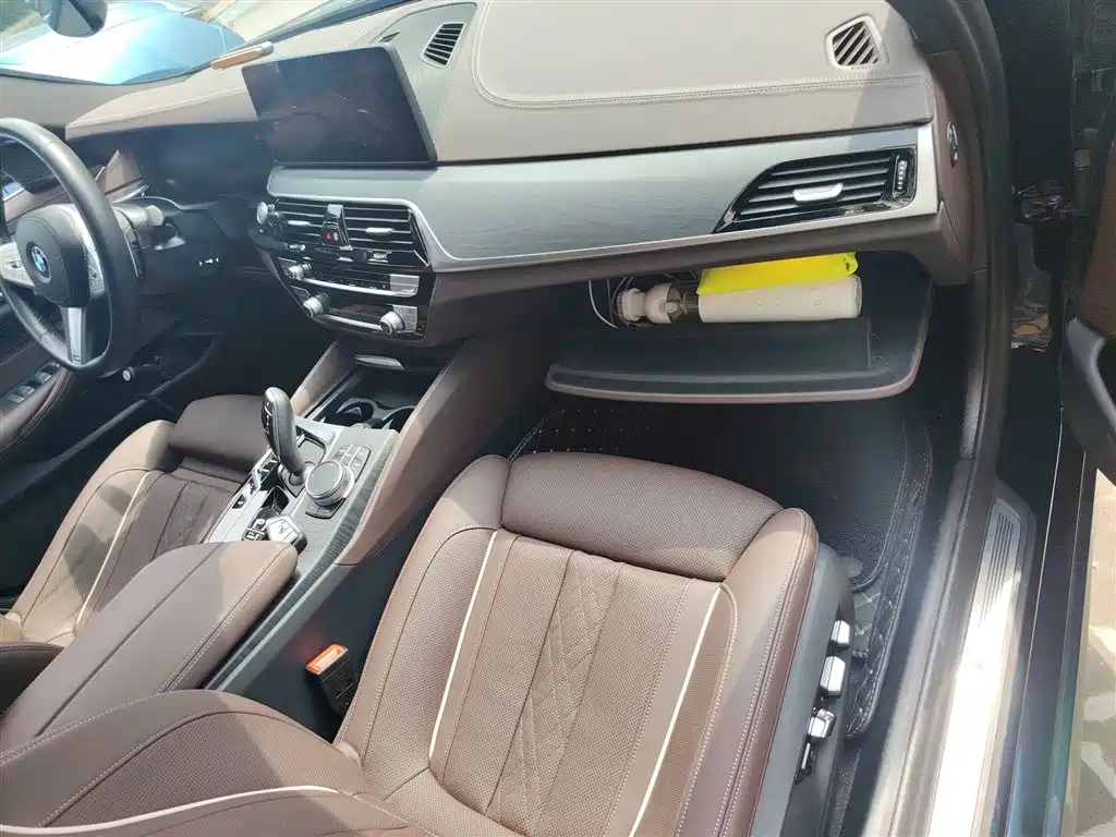 BMW 5 Series 2022 Model Third Facelift 530Li Premium M Sport Package фото 21