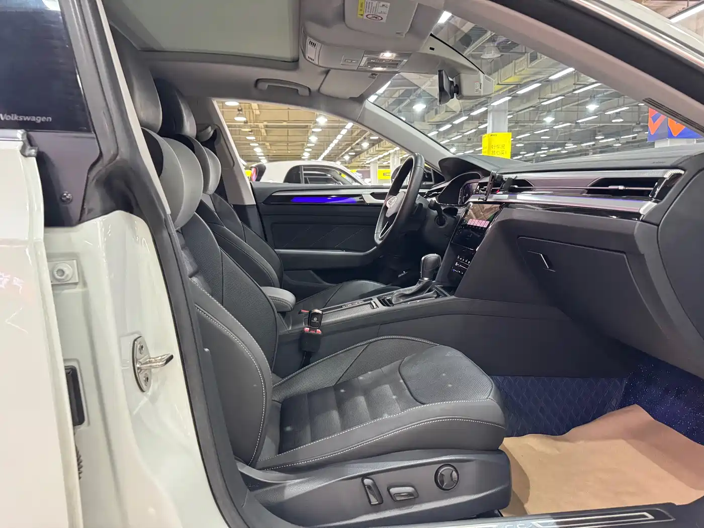 Volkswagen FAW-Volkswagen CC 2023 Shooting Brake 380TSI Hunter's Heart Edition фото 9