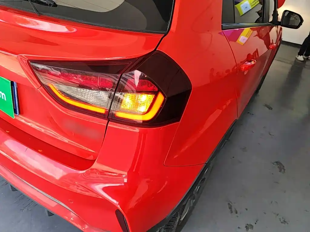 Photo 8 - Geely Vision X3