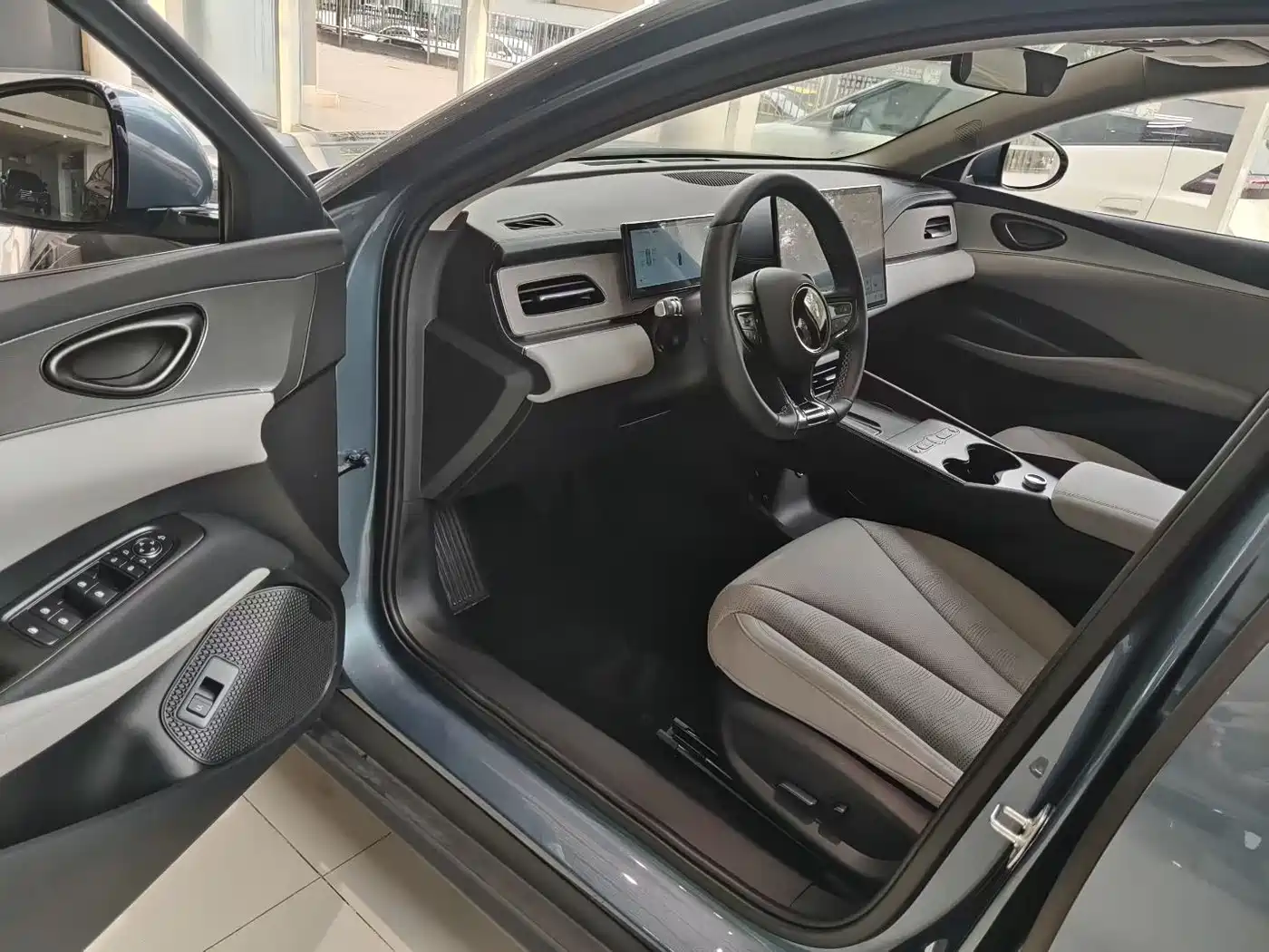 2025 BYD Seal 06 DM-i Touring