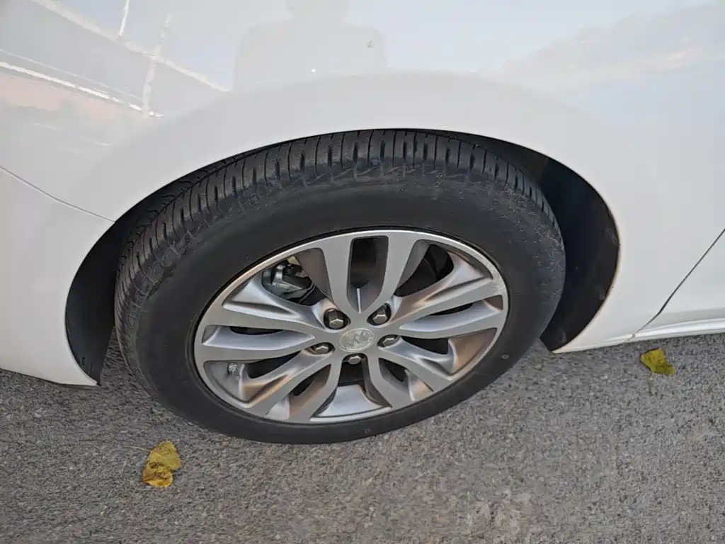 Фото 23 - Buick Excelle