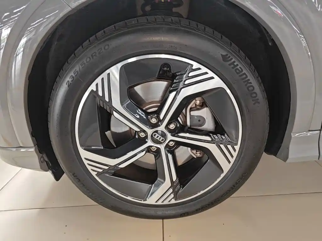 Audi Q4 e-tron 2025 2024 40 e-tron Creation Edition