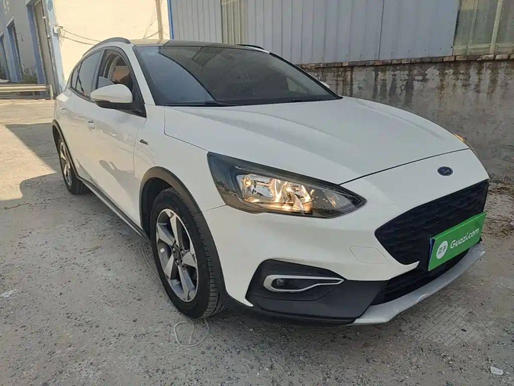 Ford Focus Active 2019 2020 EcoBoost 180 Auto Trendy Edition