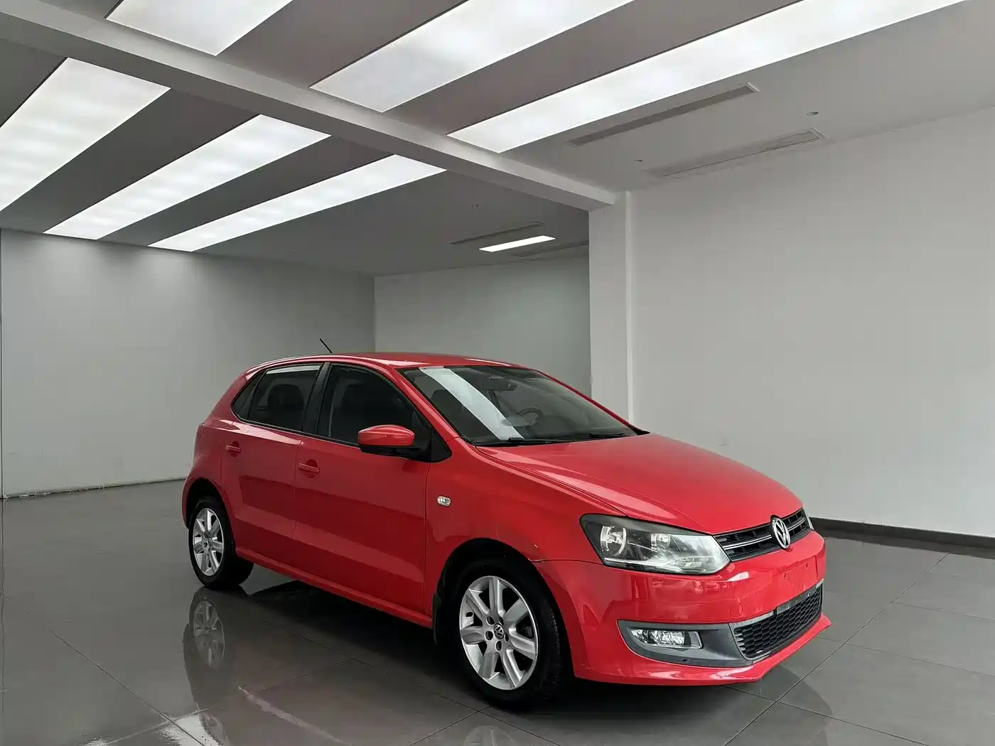 Volkswagen Polo 2013 1.4L Automatic Comfort Edition фото 3