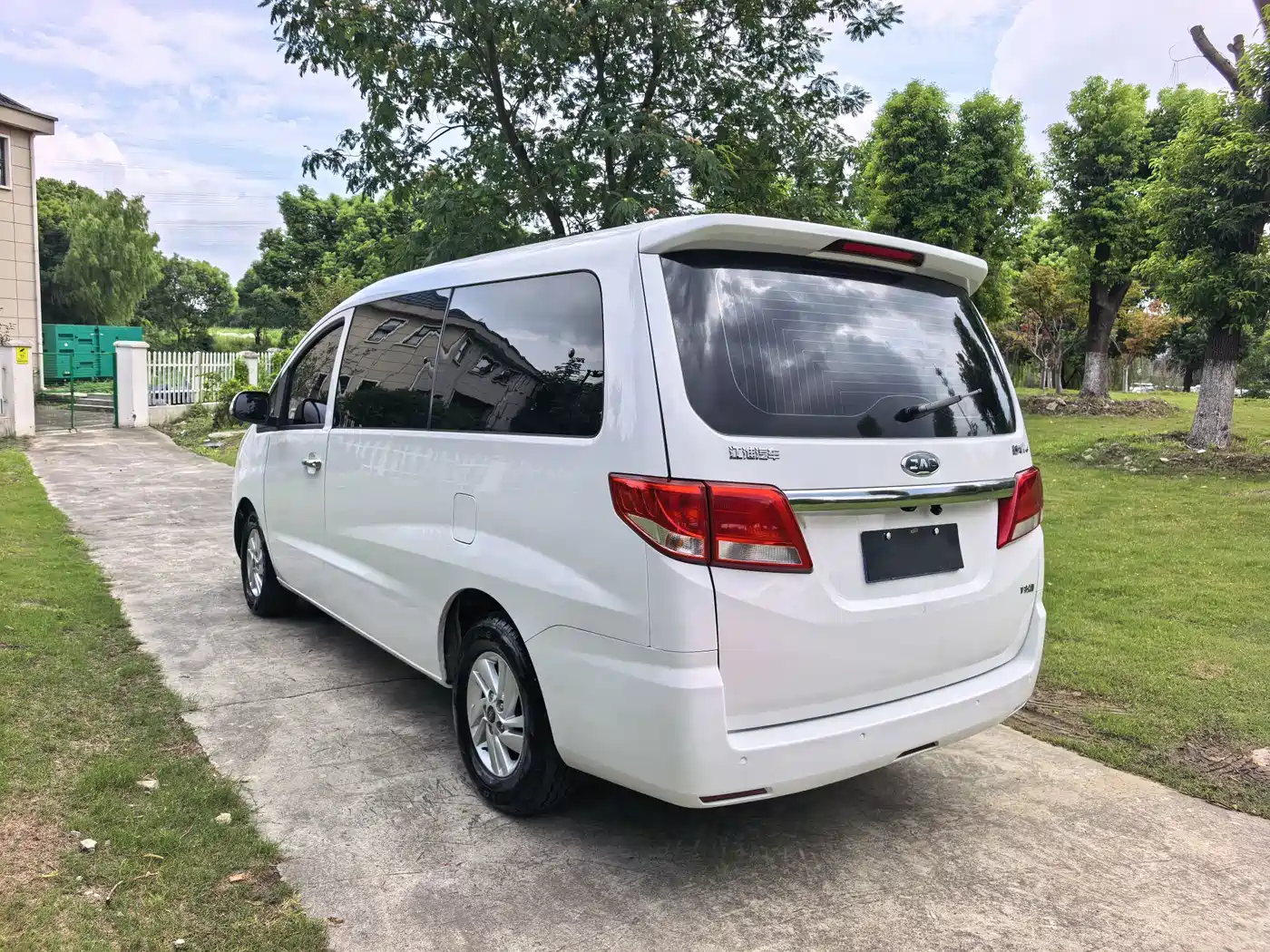 JAC Refine Refine M4 2017 2017 1.9T Diesel Manual Luxury