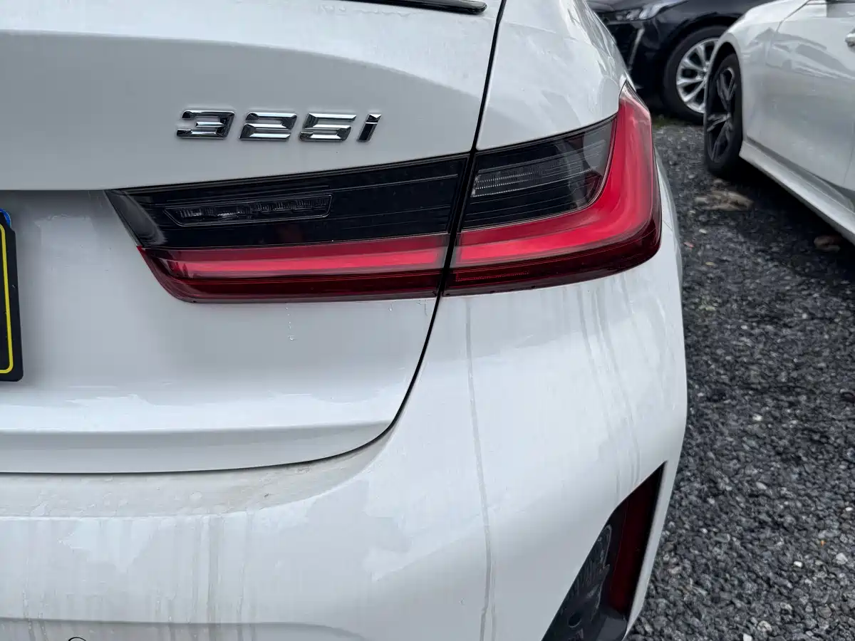 BMW 3 Series 2022 325i M Sport Package фото 18