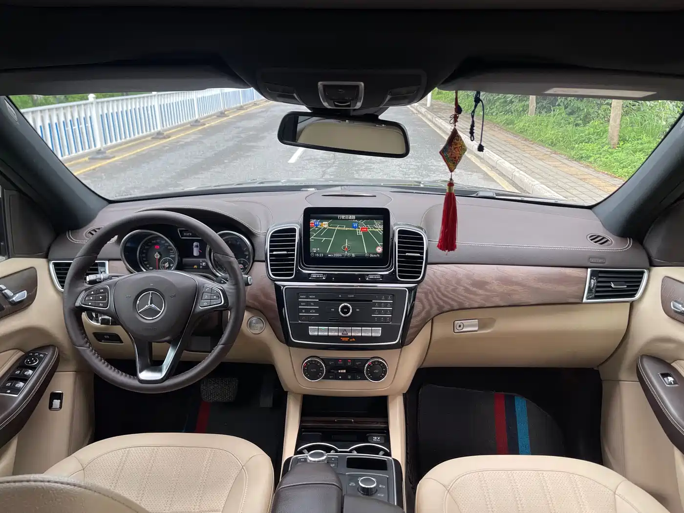 Mercedes-Benz GLE 2017 GLE 320 4MATIC Dynamic фото 17