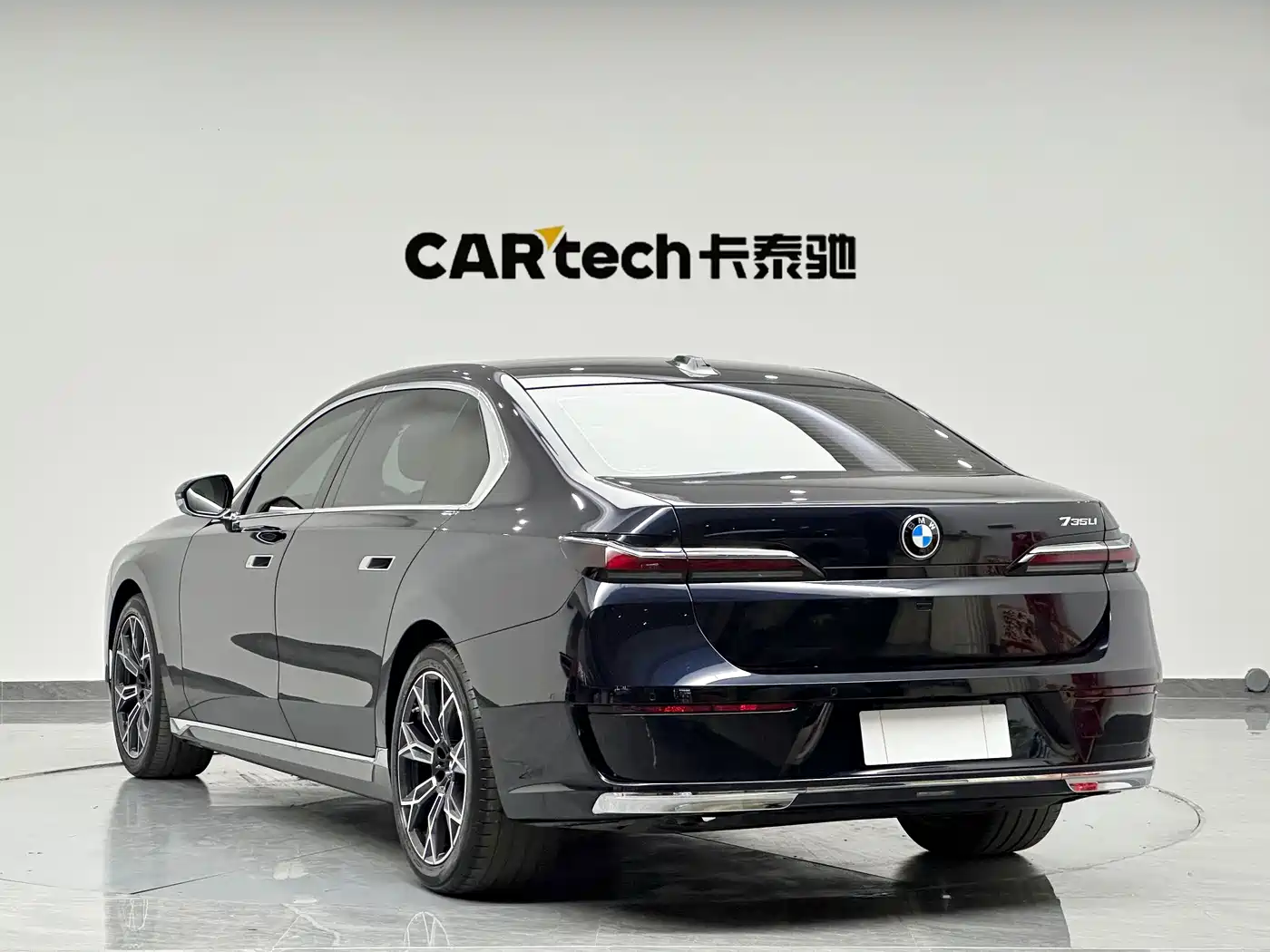 BMW 7 Series 2023 Model 735Li Luxury Package фото 6