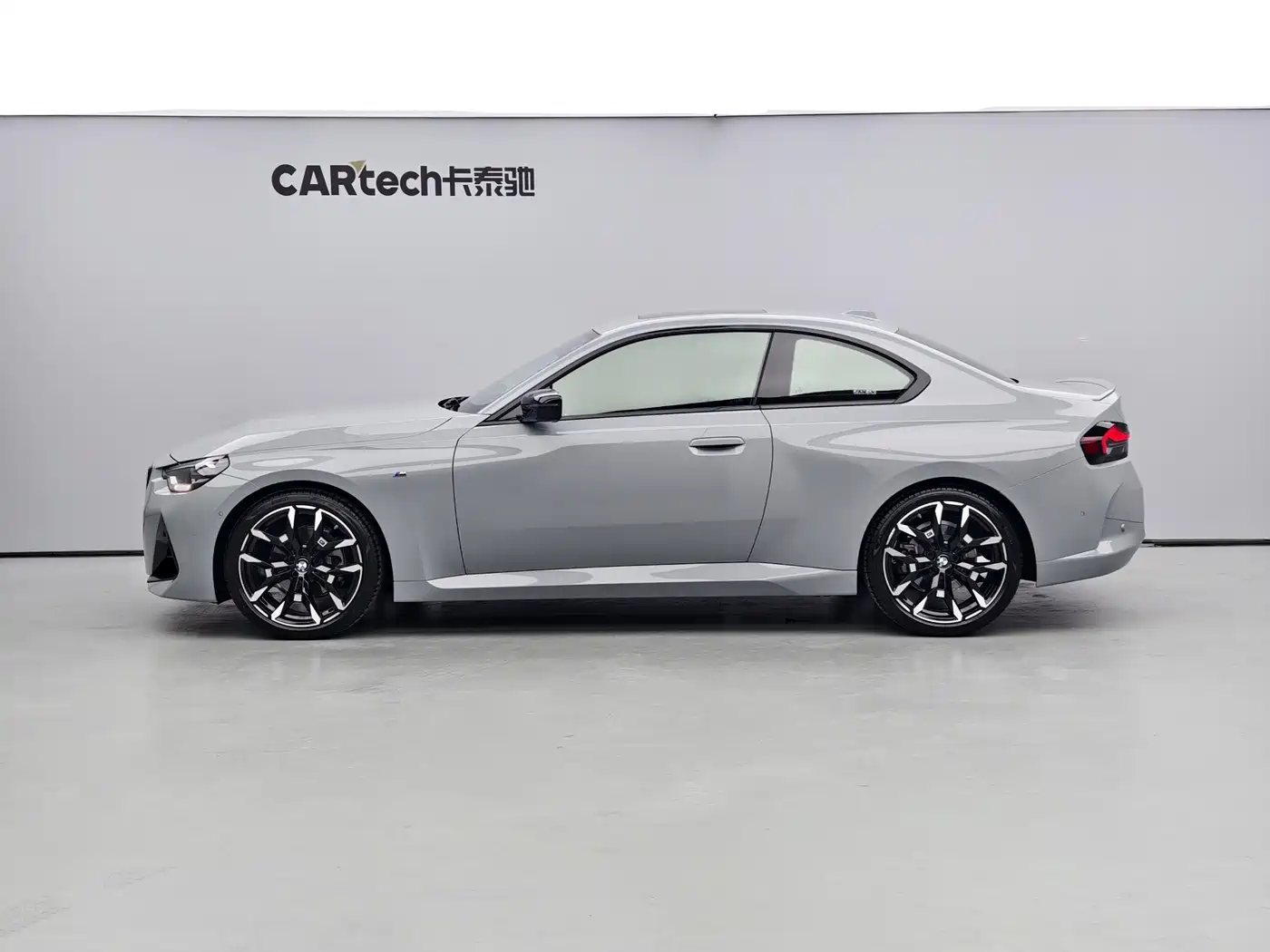 BMW 2 Series (Import) 2025 225i M Sport Shadowline Package фото 3