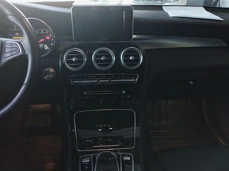 Mercedes-Benz GLC 2018 GLC 260 4MATIC Dynamic фото 13