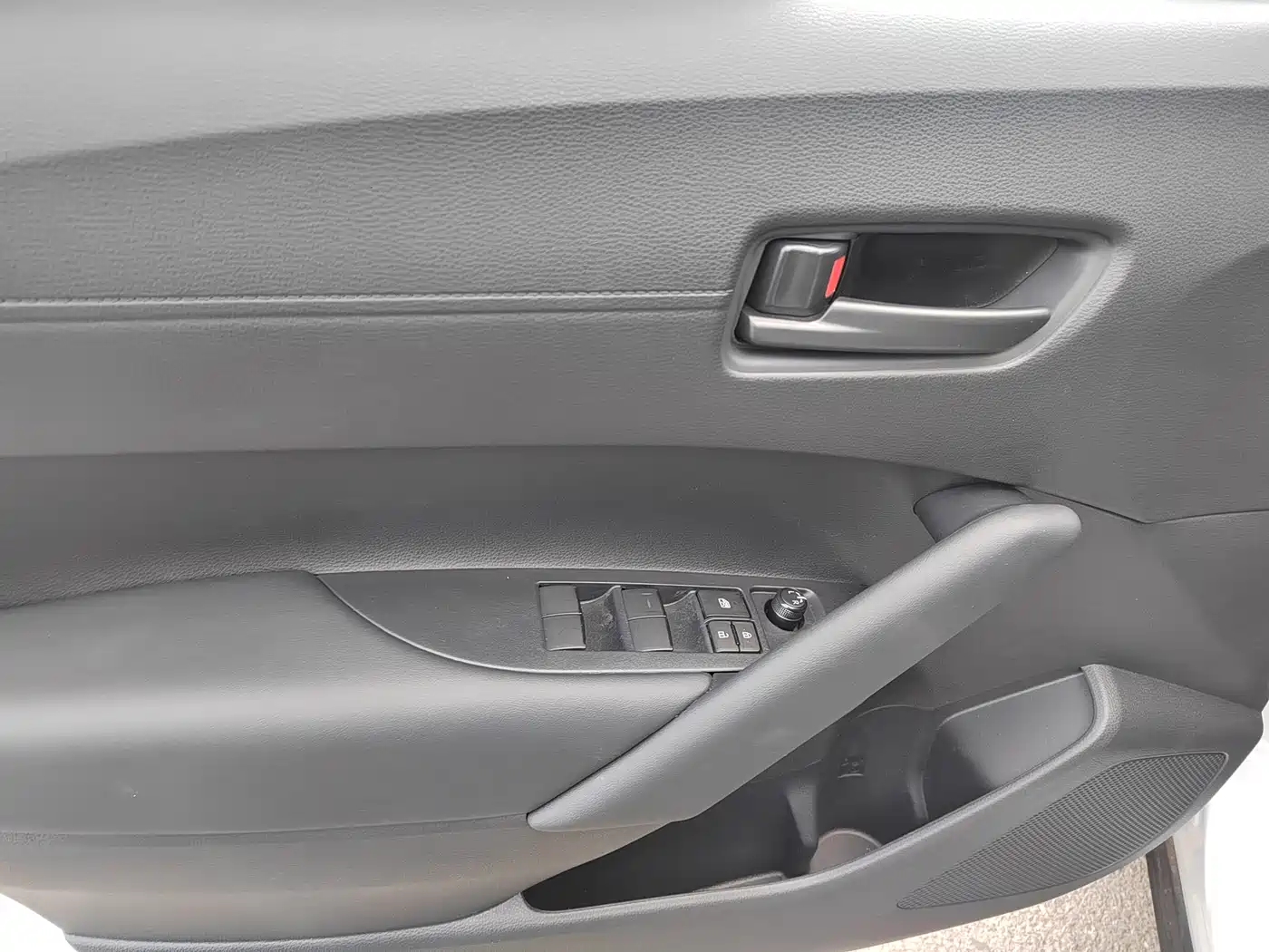 TOYOTA COROLLA SHARP AMPLIFIER