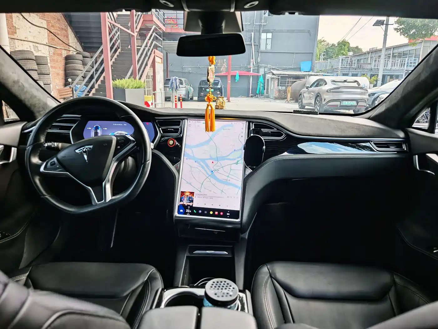 TESLA MODEL S