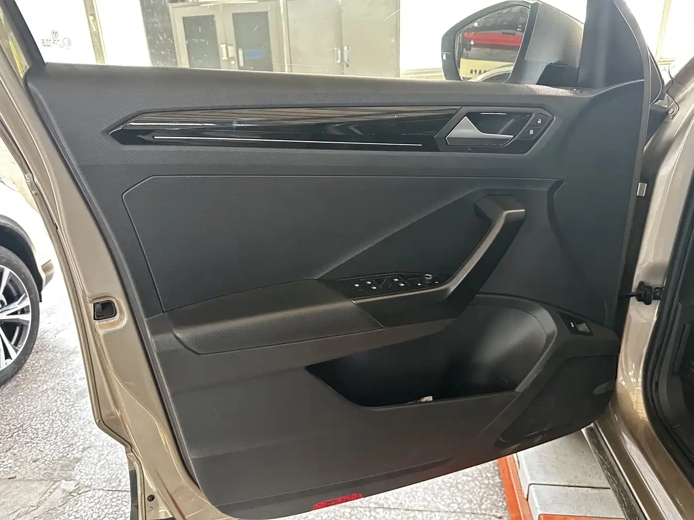 Volkswagen T-Roc, миниатюра 11