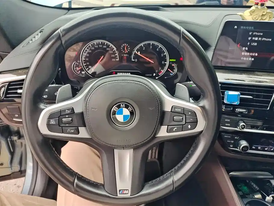 BMW 6 Series GT 2018 640i xDrive M Sport Package фото 15