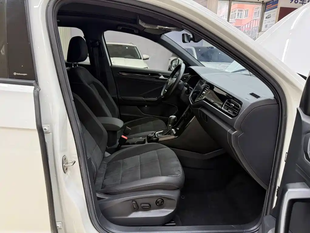 Volkswagen T-Roc, миниатюра 21