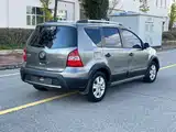 Photo 4 - Nissan Livina