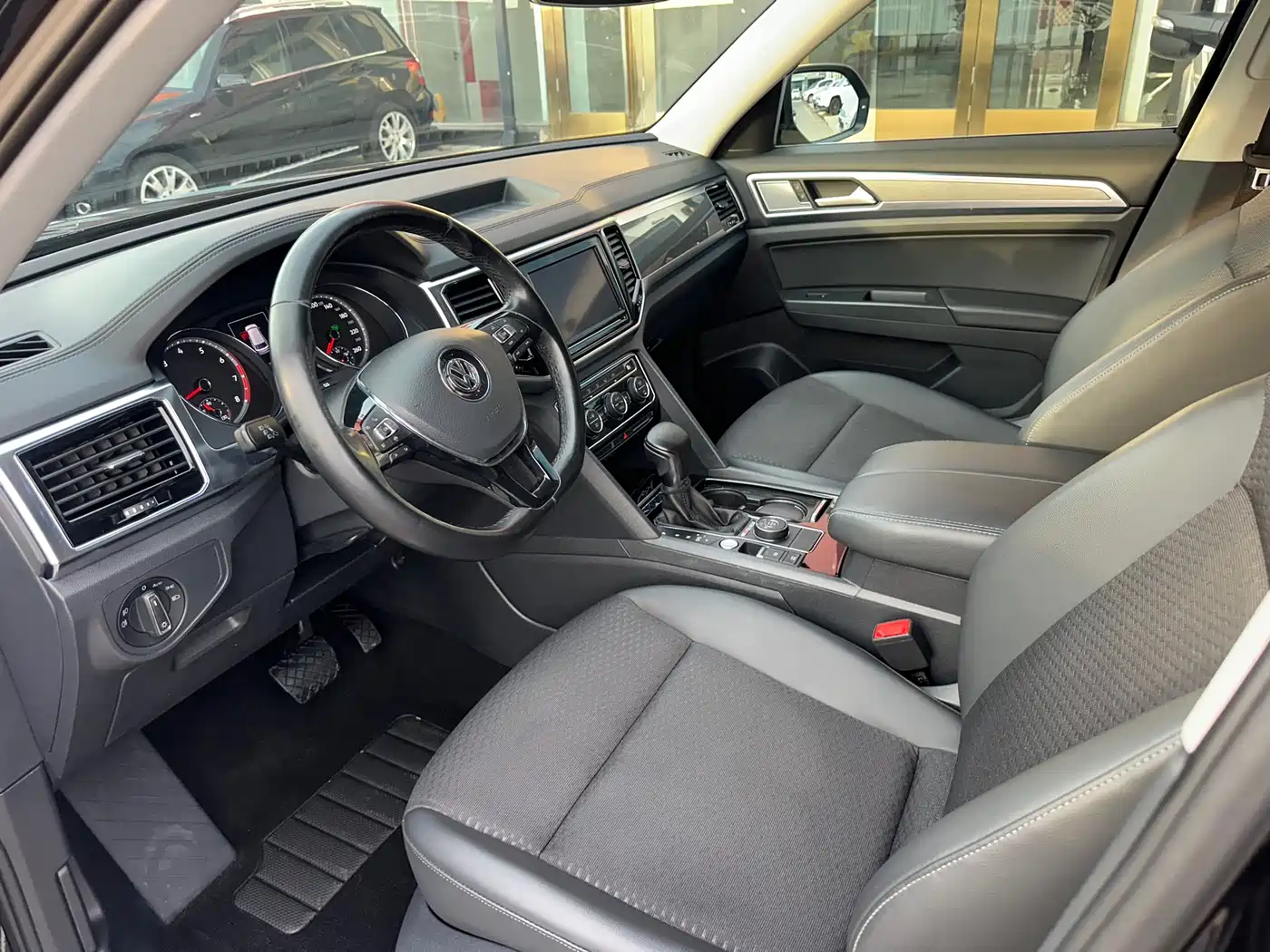 Volkswagen Teramont 2019 380TSI 4WD Comfort China VI фото 4