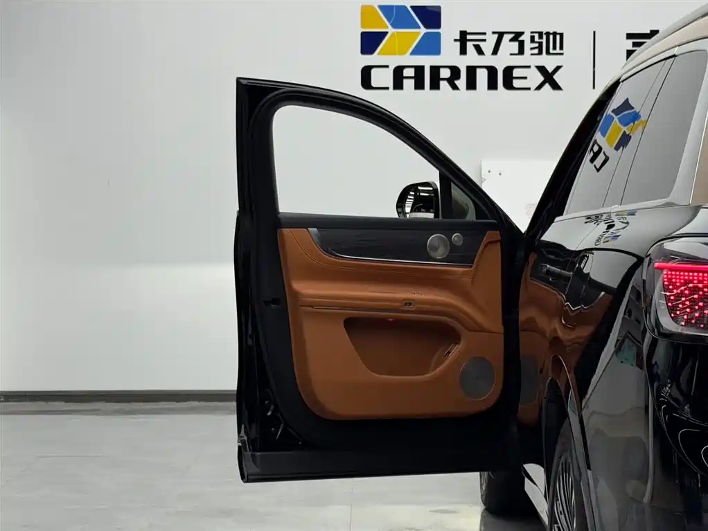 AITO Wenjie AITO M9 2025 Extended Range Ultra 52kWh 6-Seater фото 5