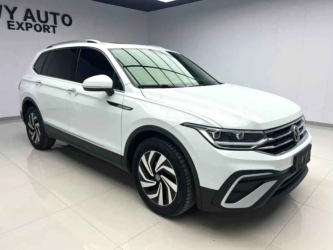 Volkswagen Tiguan L 2023 280TSI 2WD Trend Limited Edition фото 3