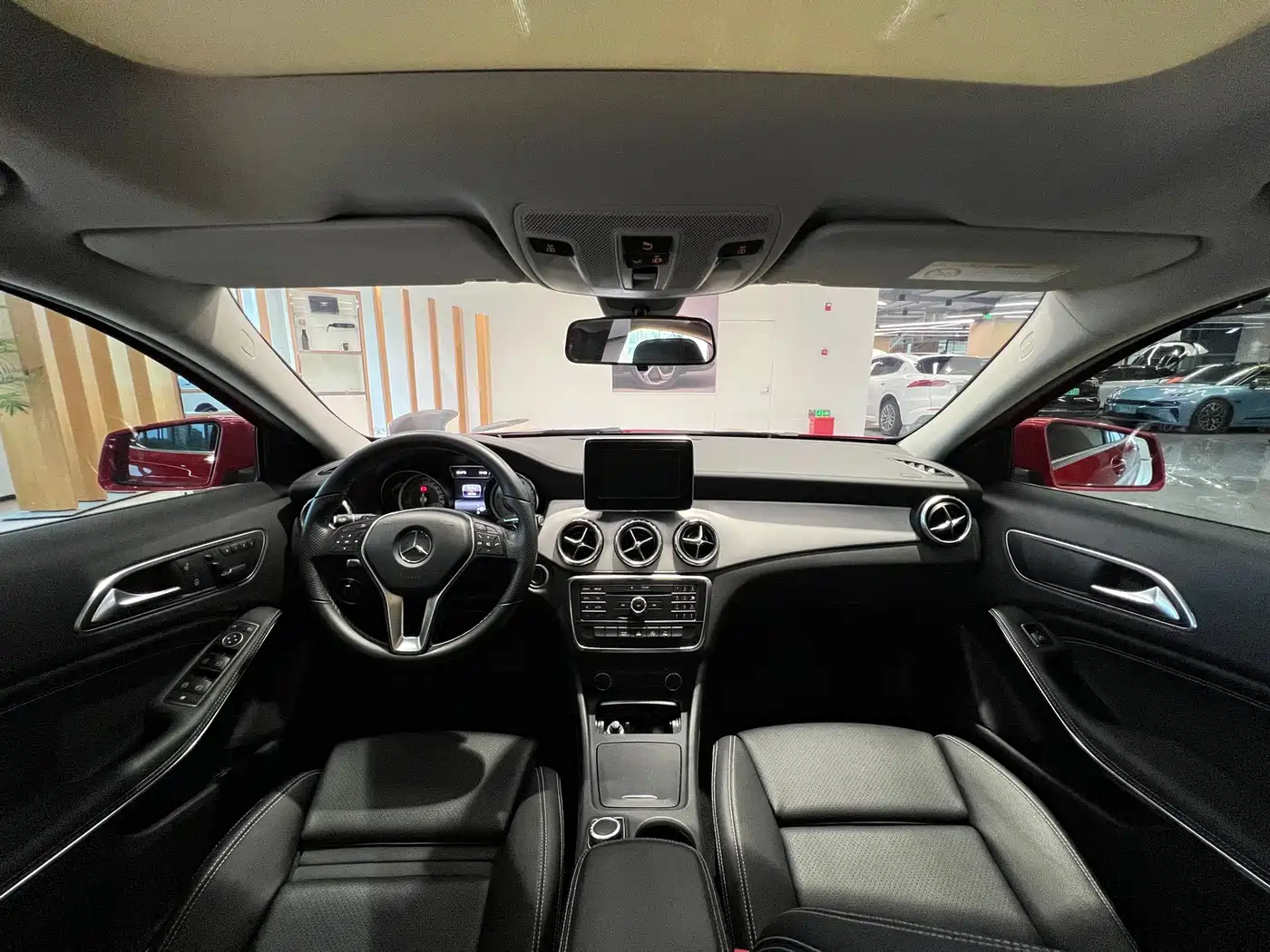 Mercedes-Benz GLA 2016 GLA 200 Dynamic фото 13