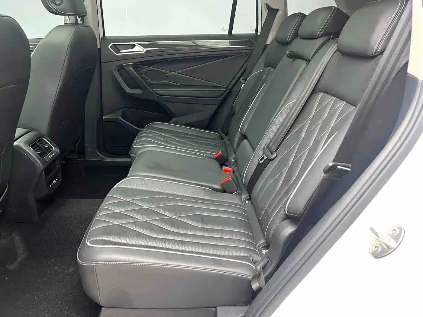 Volkswagen Tiguan L 2023 280TSI 2WD Trend Limited Edition фото 8