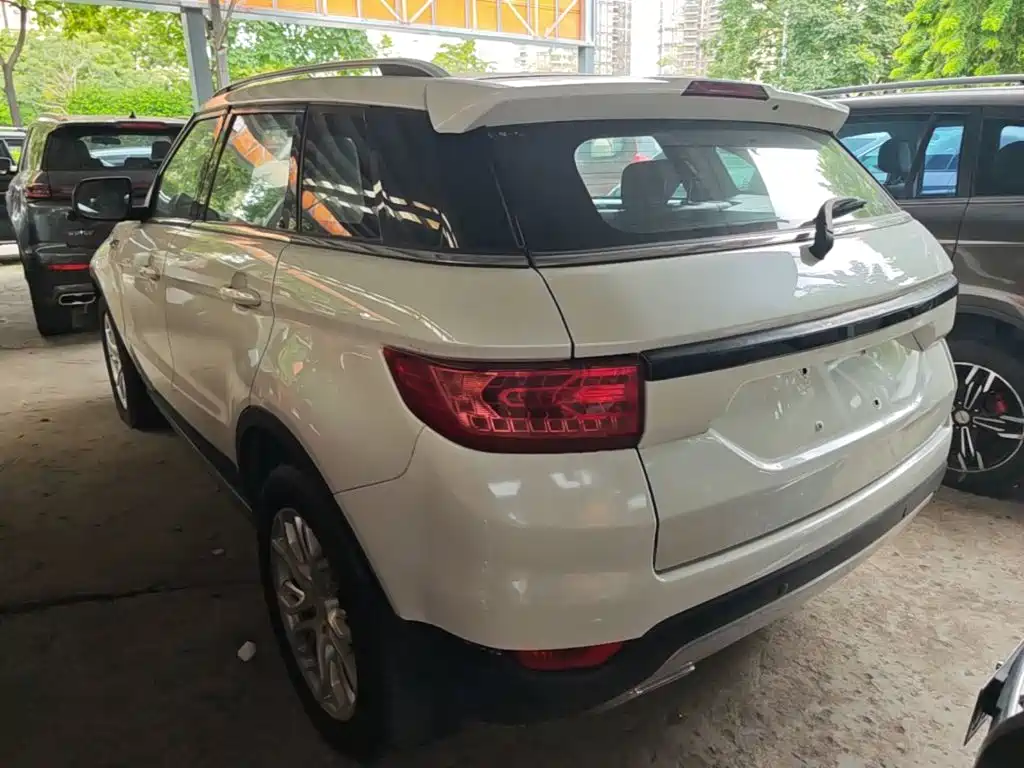 Landwind X7 2015 2015 2.0T Panoramic Flagship Edition