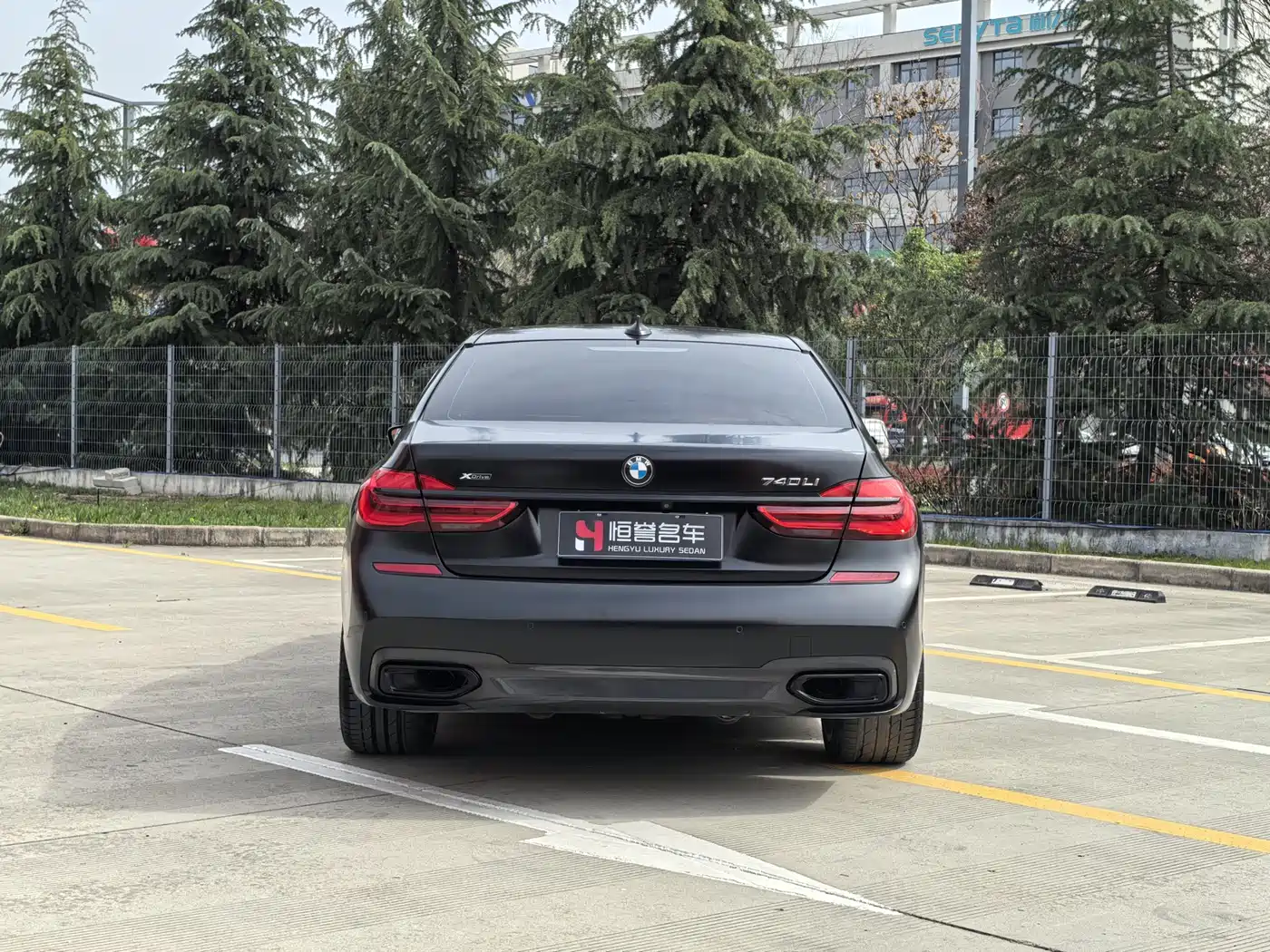 BMW 7 Series 2018 740Li xDrive Luxury M Sport Package Black Flame Edition фото 29