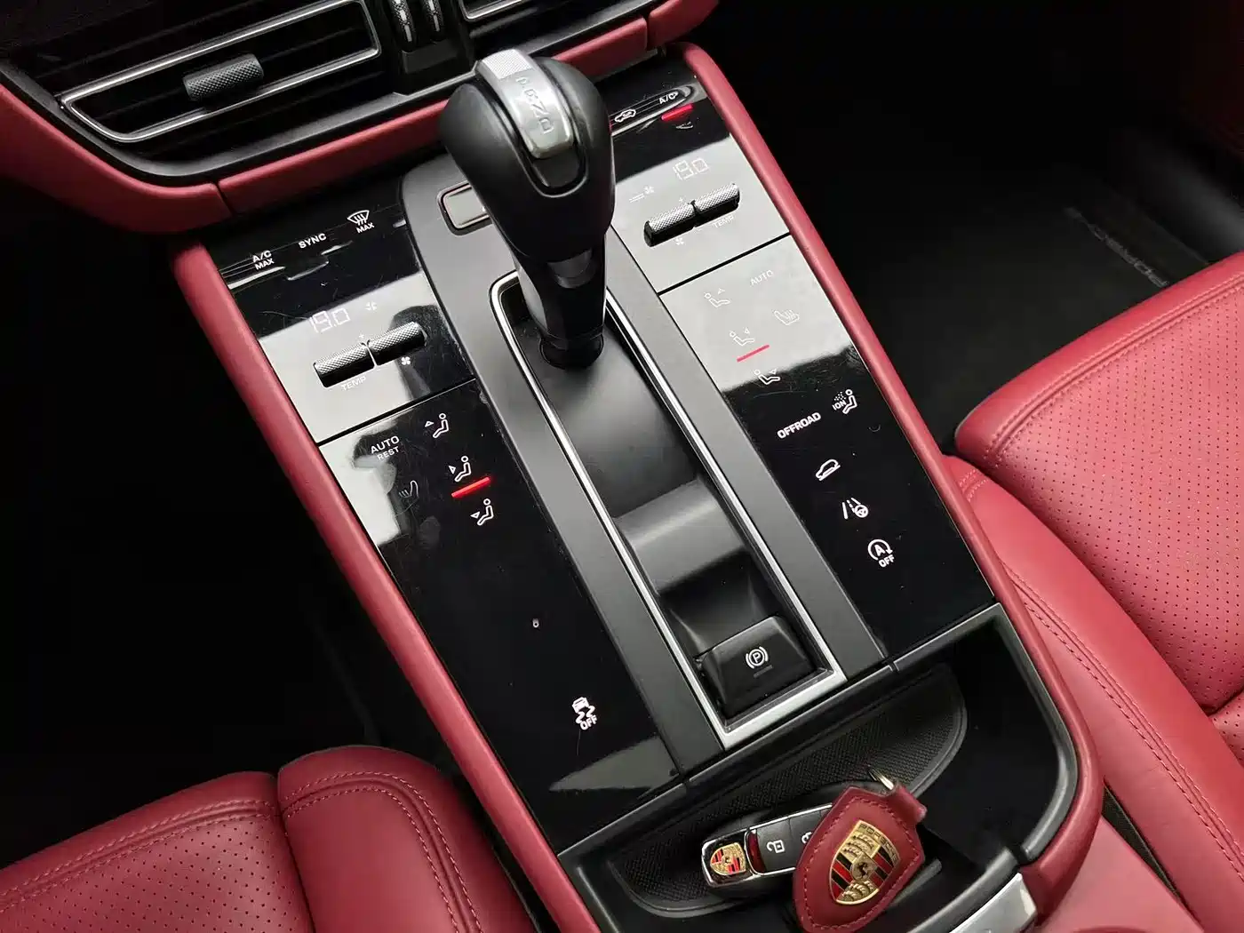 Porsche Macan 2023 Macan 2.0T фото 11