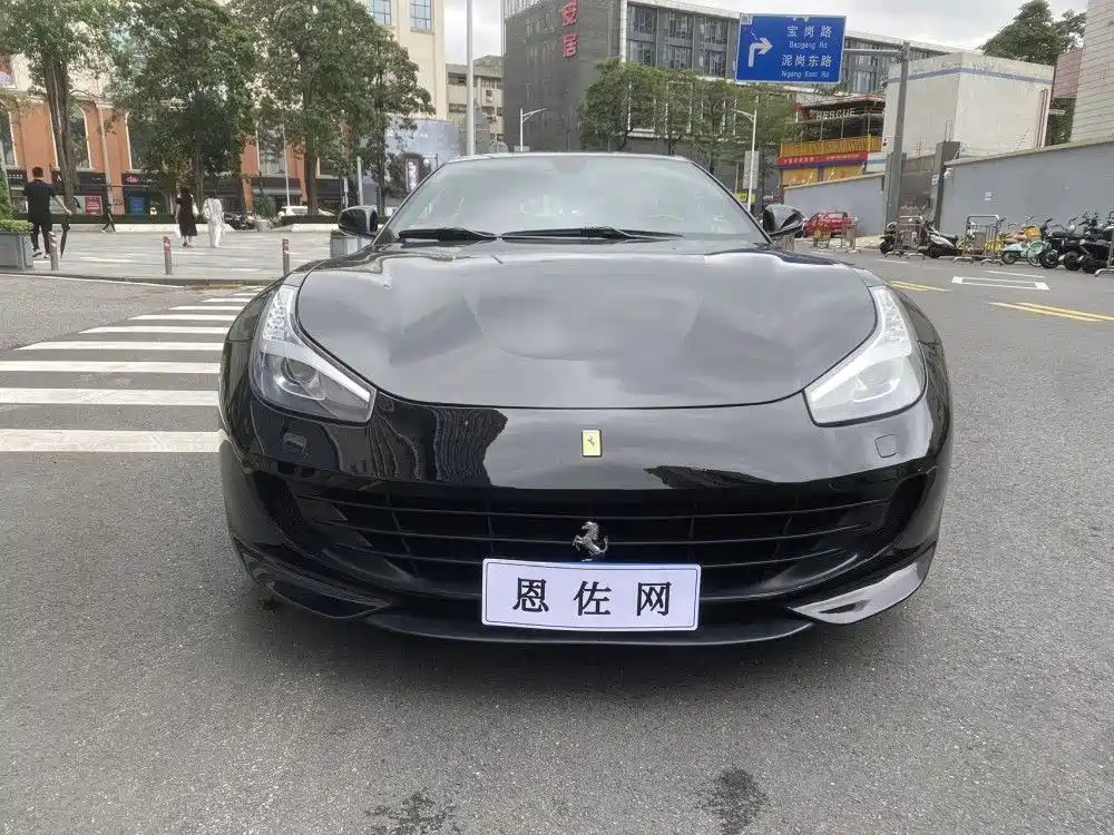 Ferrari GTC4Lusso 2020 2017 3.9T V8