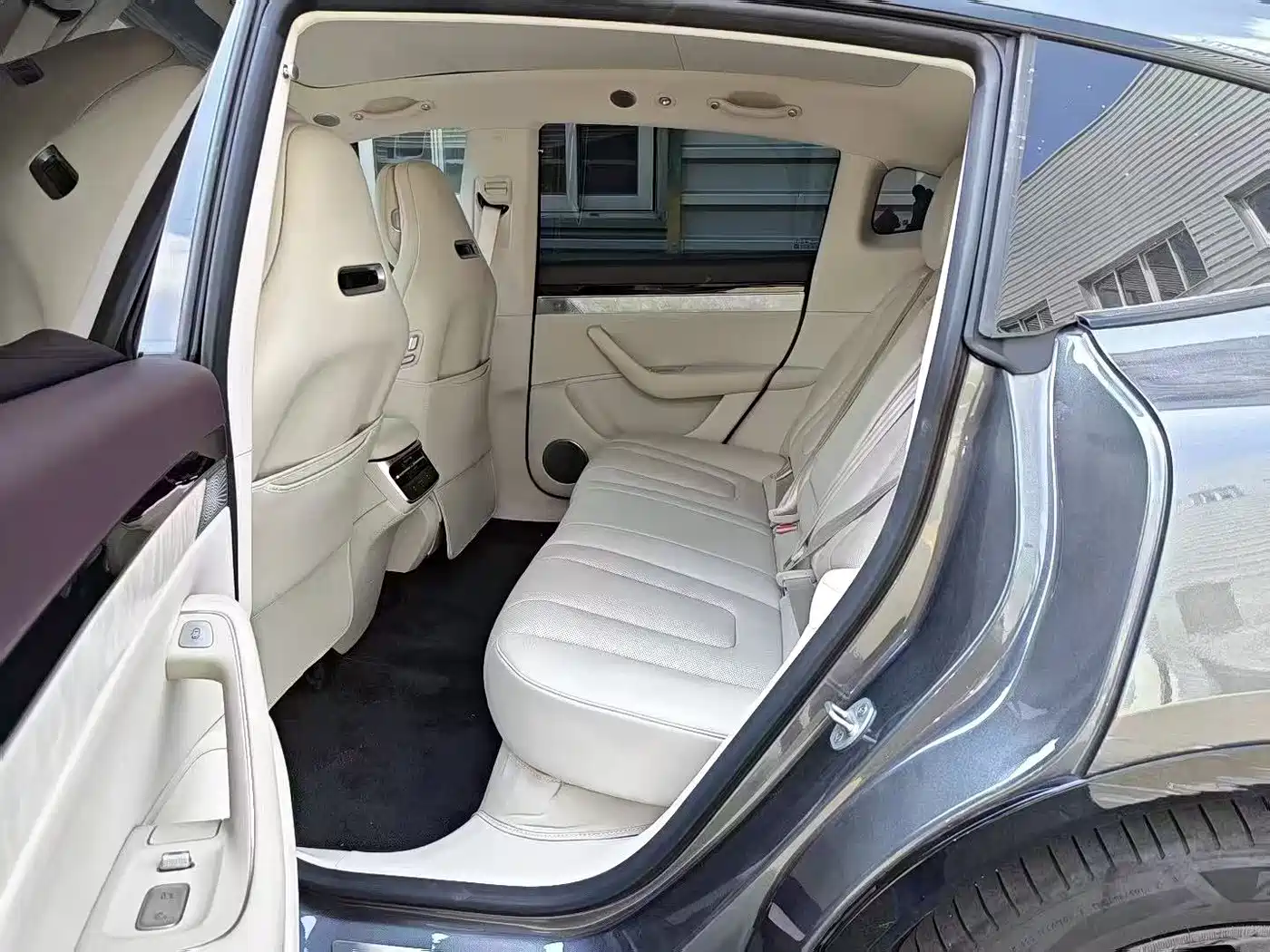 2026 Zhijie Luxeed R7