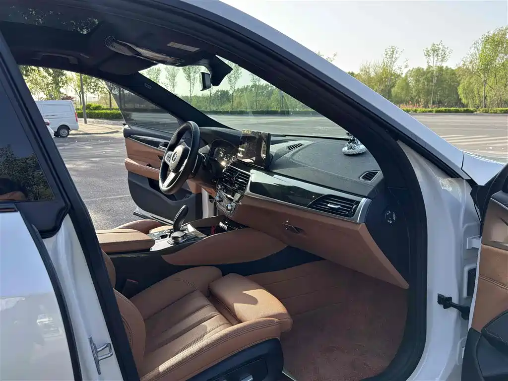 BMW 6 SERIES GT