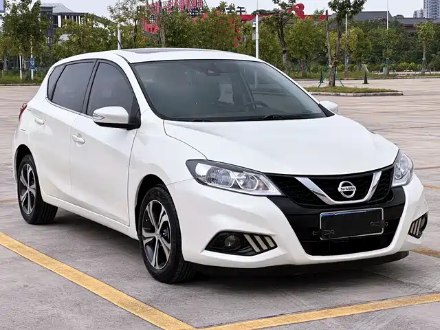 Nissan Tiida 2016 1.6L CVT Smart Edition — фото 3