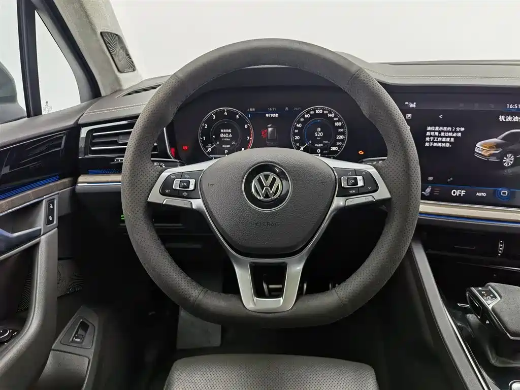 Volkswagen Touareg 2019 2.0TSI Sharp Wing Edition China VI фото 11