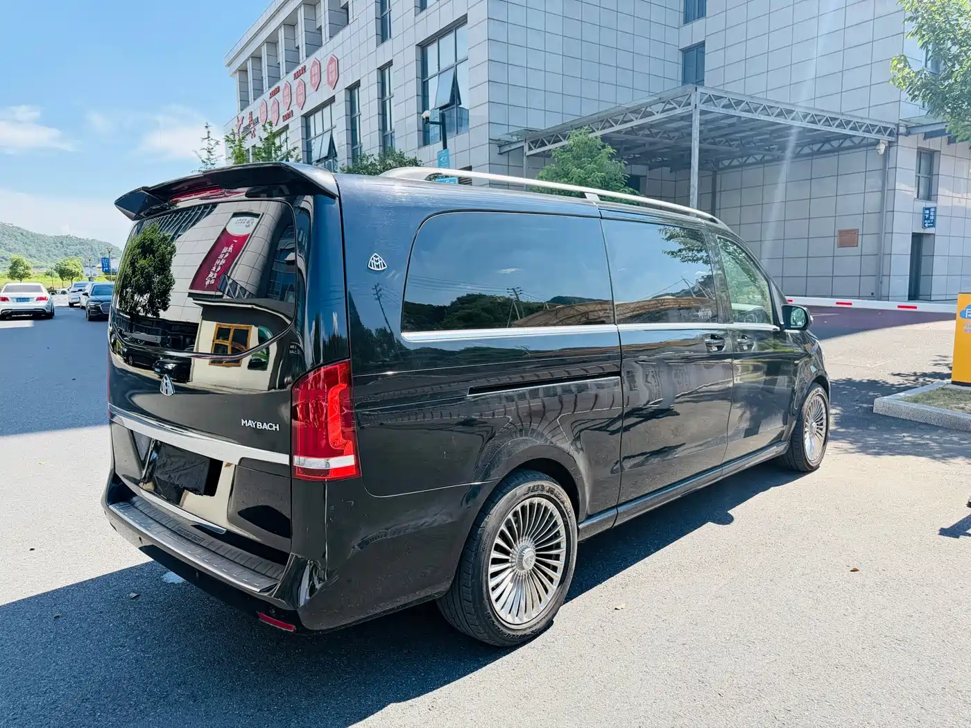 Mercedes-Benz V-Class 2017 2016 V 260 L Premium Long
